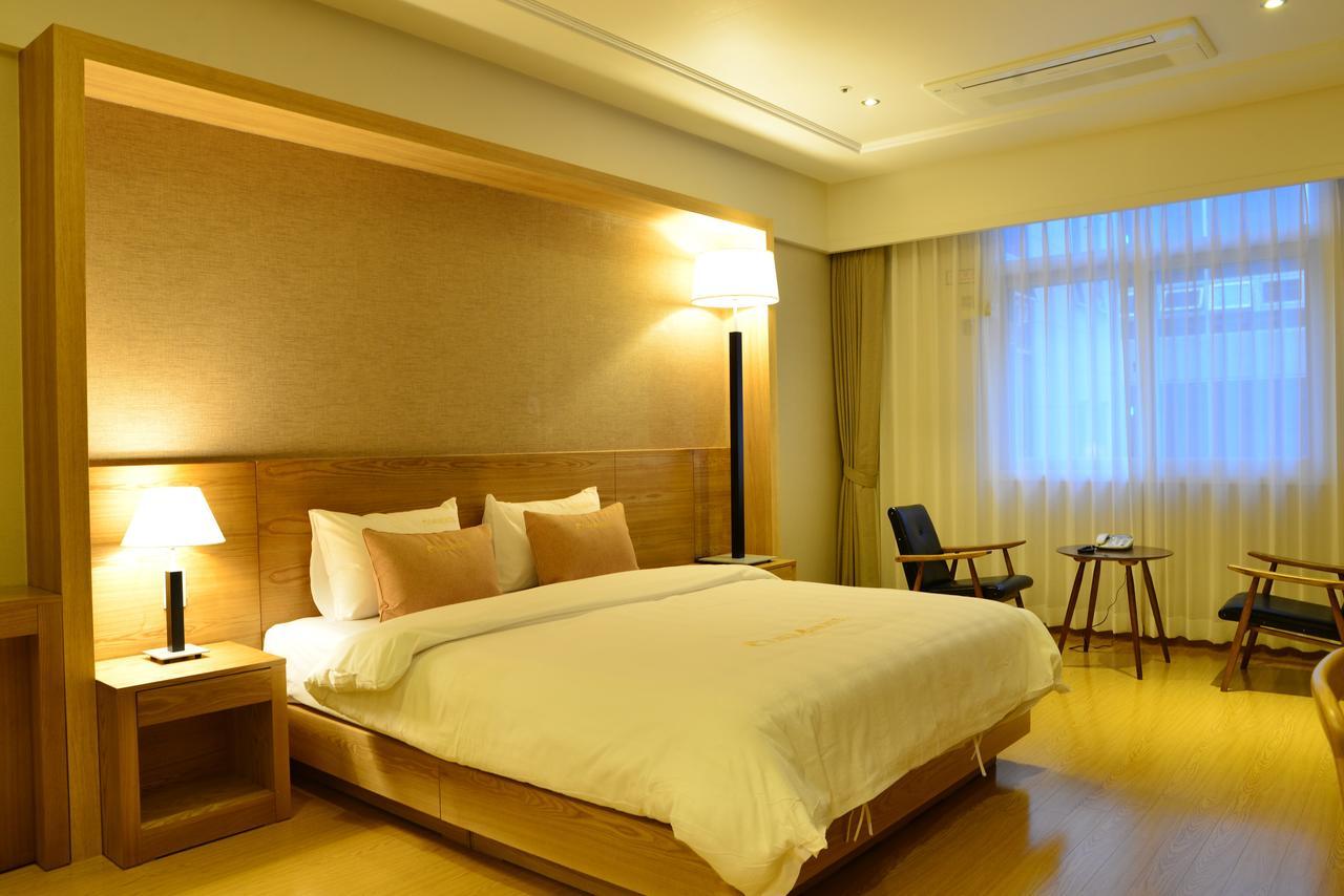 Lake 45 Hotel Naju Exterior photo