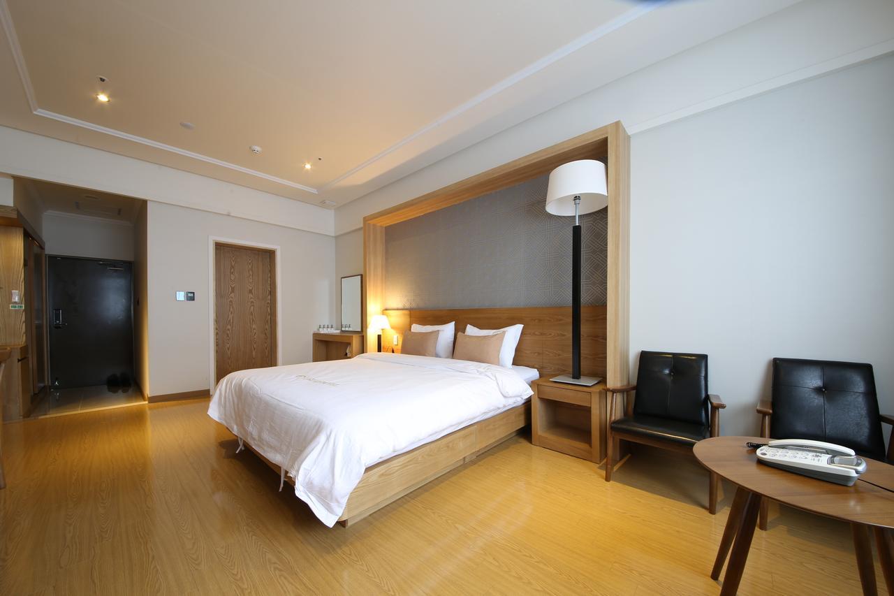 Lake 45 Hotel Naju Exterior photo